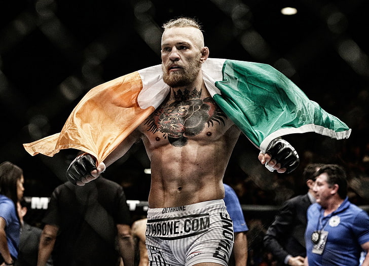 Макгрегор нокаутировал Серроне в первом раунде UFC 246