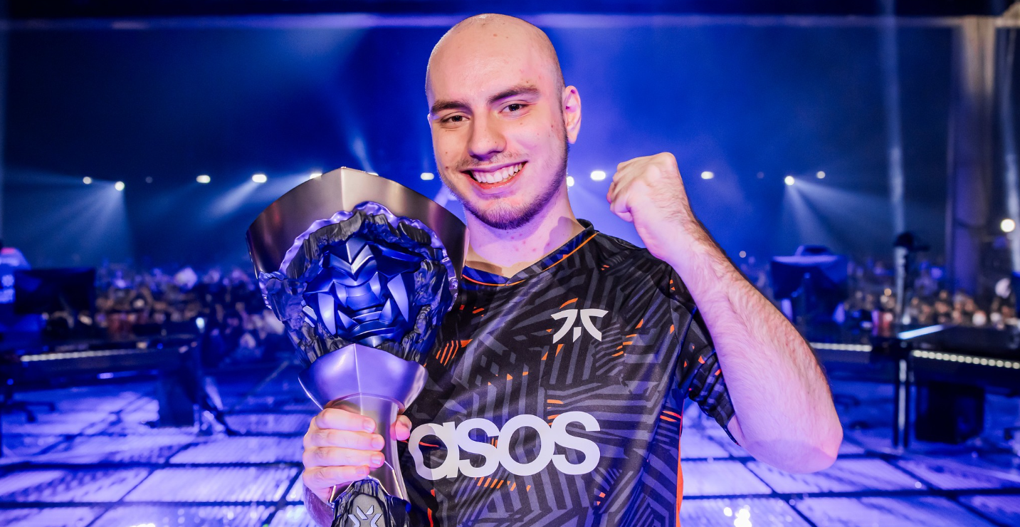 Дерке уходит из Fnatic? Звезда VALORANT переходит в ограниченную свободную агентуру